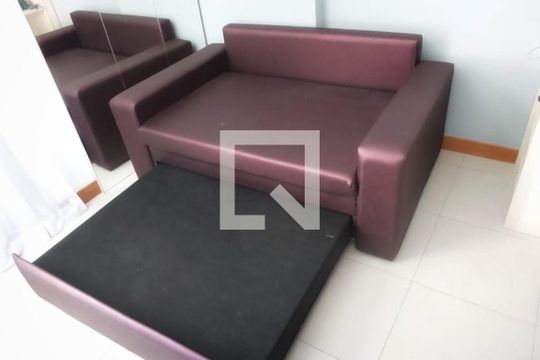 Detalhe Sala de apartamento para alugar com 1 quarto, 50m² em Caminho das Árvores, Salvador