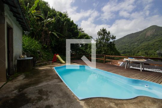 Piscina de casa à venda com 4 quartos, 2700m² em Recreio dos Bandeirantes, Rio de Janeiro