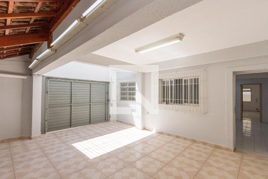 Garagem 2 de casa para alugar com 4 quartos, 170m² em Jardim Aeroporto, São Paulo
