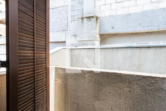 Varanda de casa à venda com 3 quartos, 300m² em Quitaúna, Osasco