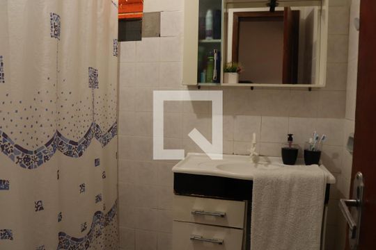 Banheiro de casa à venda com 2 quartos, 50m² em Feitoria, São Leopoldo