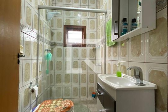 Banheiro da Suite de casa à venda com 2 quartos, 216m² em Canudos, Novo Hamburgo