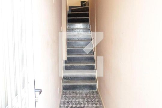 Escada de casa à venda com 4 quartos, 180m² em Engenho de Dentro, Rio de Janeiro