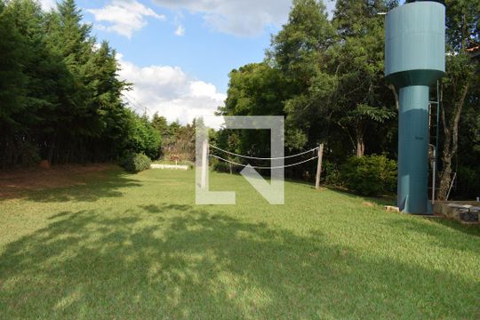 Campo de casa para alugar com 3 quartos, 328m² em Chácaras de Recreio Santa Terezinha, Jundiaí