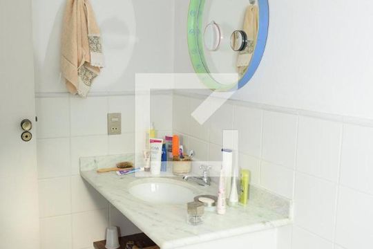 Banheiro da Suíte de casa para alugar com 3 quartos, 328m² em Chácaras de Recreio Santa Terezinha, Jundiaí