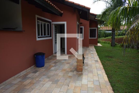 Quintal de casa para alugar com 3 quartos, 328m² em Chácaras de Recreio Santa Terezinha, Jundiaí