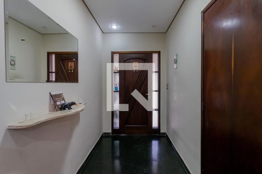 Entrada de casa à venda com 3 quartos, 160m² em Cambuci, São Paulo