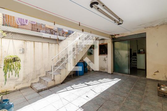 Quintal de casa à venda com 3 quartos, 160m² em Cambuci, São Paulo