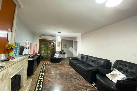 Sala de casa à venda com 5 quartos, 223m² em Rondônia, Novo Hamburgo