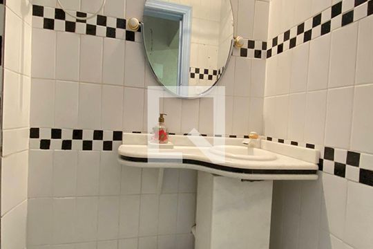 Lavabo de casa à venda com 5 quartos, 223m² em Rondônia, Novo Hamburgo