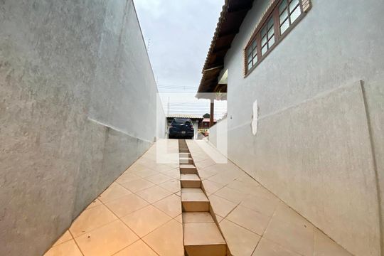 Garagem de casa à venda com 5 quartos, 223m² em Rondônia, Novo Hamburgo