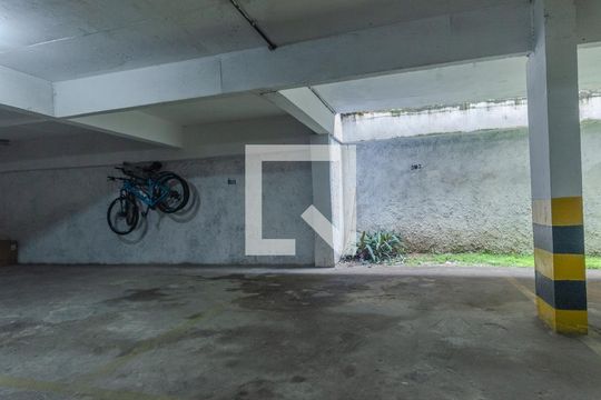Garagem de apartamento para alugar com 3 quartos, 110m² em Pituba, Salvador