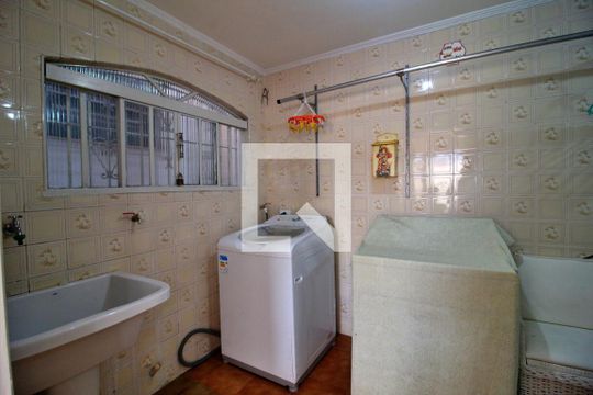 Área de Serviço de casa à venda com 5 quartos, 315m² em Vila Tibiriçá, Santo André
