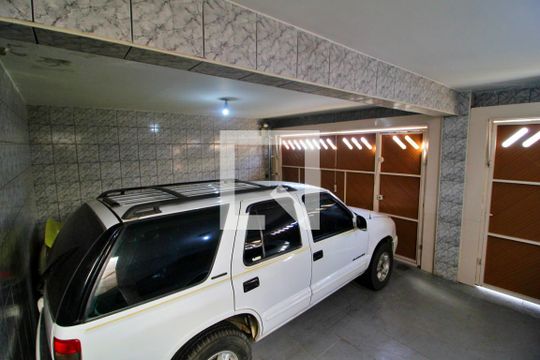 Garagem de casa à venda com 5 quartos, 315m² em Vila Tibiriçá, Santo André