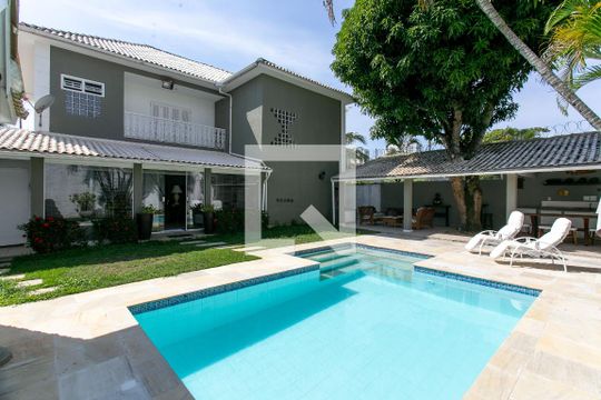 Piscina de casa de condomínio à venda com 6 quartos, 617m² em Barra da Tijuca, Rio de Janeiro