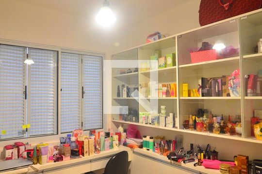 Quarto 1 de casa à venda com 4 quartos, 95m² em Harmonia, Canoas
