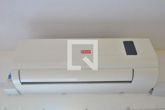 Ar condicionado de casa à venda com 4 quartos, 95m² em Harmonia, Canoas