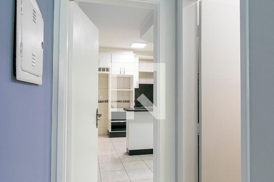 Corredor de casa à venda com 3 quartos, 108m² em Vila Carrao, São Paulo