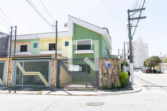 Fachada de casa à venda com 3 quartos, 108m² em Vila Carrao, São Paulo