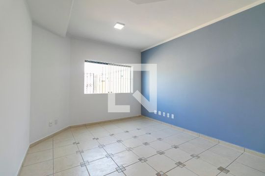 Sala de casa à venda com 3 quartos, 108m² em Vila Carrao, São Paulo