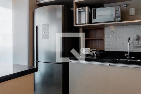Cozinha de apartamento à venda com 1 quarto, 39m² em Pinheiros, São Paulo