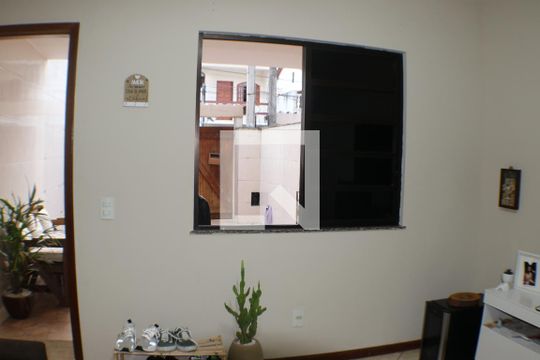 Sala de casa à venda com 3 quartos, 199m² em Taquara, Rio de Janeiro