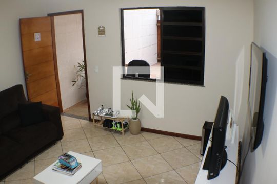 Sala de casa à venda com 3 quartos, 199m² em Taquara, Rio de Janeiro