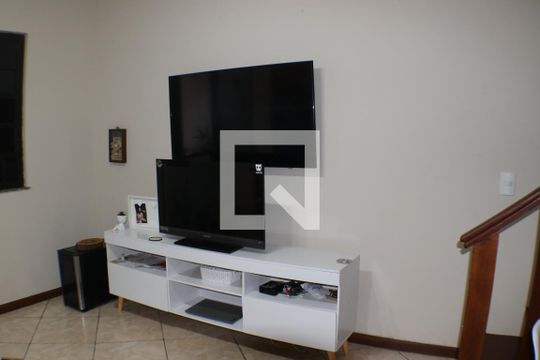 Sala de casa à venda com 3 quartos, 199m² em Taquara, Rio de Janeiro