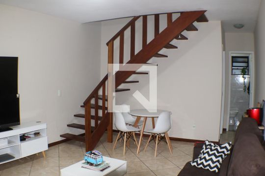 Casa para alugar com 3 quartos, 199m² em Taquara, Rio de Janeiro