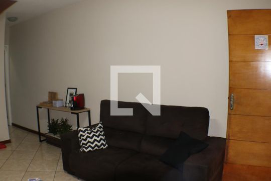 Sala de casa à venda com 3 quartos, 199m² em Taquara, Rio de Janeiro