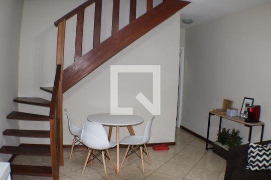 Sala de casa à venda com 3 quartos, 199m² em Taquara, Rio de Janeiro