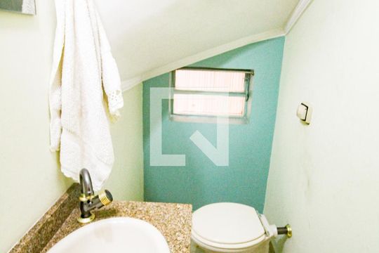 Lavabo de casa para alugar com 2 quartos, 148m² em Vila Zat, São Paulo