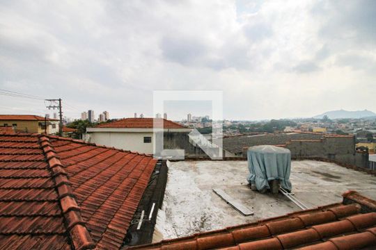 Vista do Quarto 1 de casa para alugar com 2 quartos, 148m² em Vila Zat, São Paulo