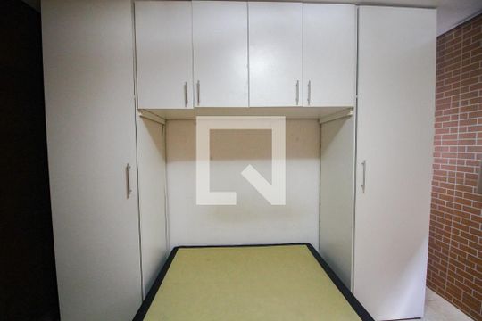 quarto de casa para alugar com 1 quarto, 50m² em Jardim Rossin, São Paulo