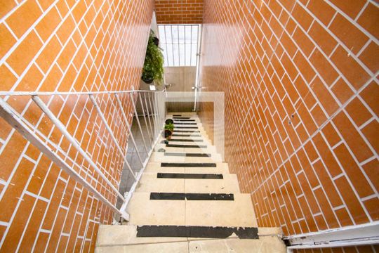 entrada de casa para alugar com 1 quarto, 50m² em Jardim Rossin, São Paulo