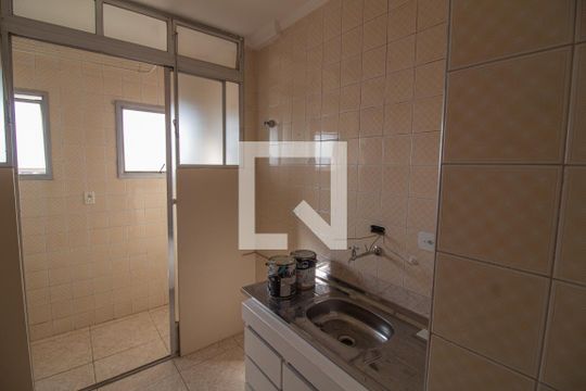 Cozinha de apartamento para alugar com 2 quartos, 50m² em Santo Amaro, São Paulo