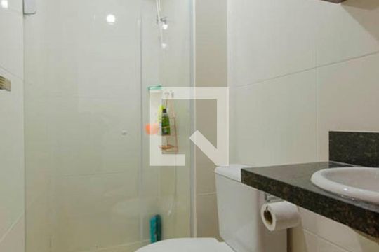 Banheiro de kitnet/studio à venda com 2 quartos, 26m² em Vila Nova Savoia, São Paulo