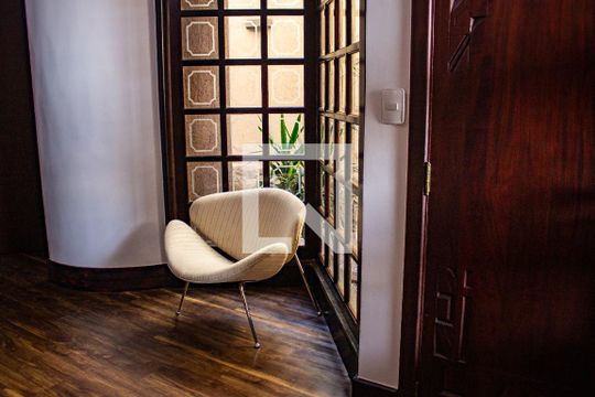 Entrada de casa à venda com 3 quartos, 221m² em Cidade Vargas, São Paulo