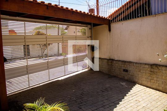 Garagem de casa à venda com 3 quartos, 221m² em Cidade Vargas, São Paulo