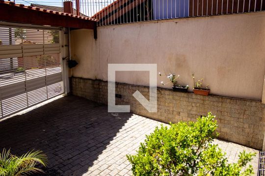 Garagem de casa à venda com 3 quartos, 221m² em Cidade Vargas, São Paulo