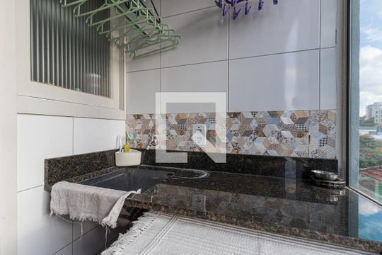 Area de serviço de apartamento à venda com 2 quartos, 73m² em Jardim Itu, Porto Alegre