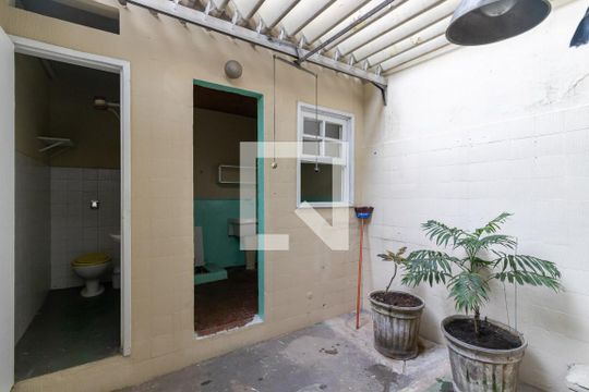 Área Externa de casa à venda com 2 quartos, 65m² em Vila Olímpia, São Paulo