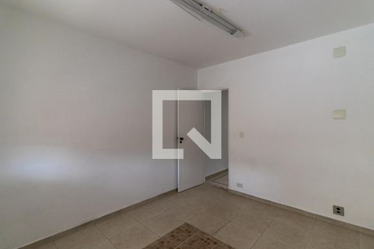Quarto 1 de casa para alugar com 2 quartos, 65m² em Vila Olímpia, São Paulo