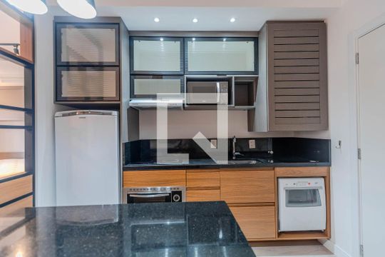 Cozinha de kitnet/studio para alugar com 1 quarto, 38m² em Teresópolis, Porto Alegre