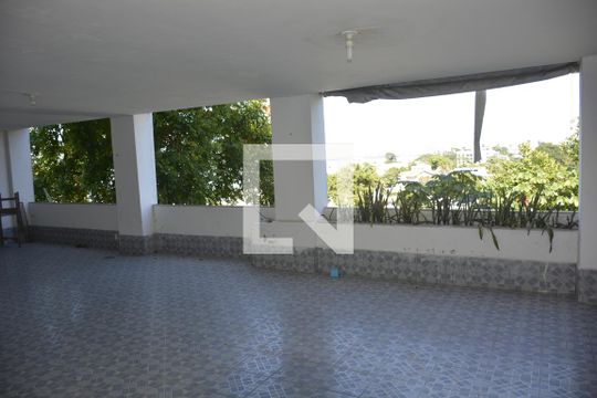 Área comum de casa para alugar com 5 quartos, 350m² em Jardim Guanabara, Rio de Janeiro