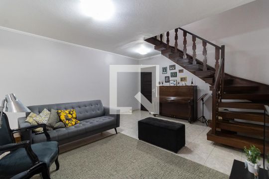 Sala de casa à venda com 4 quartos, 200m² em Cambuci, São Paulo