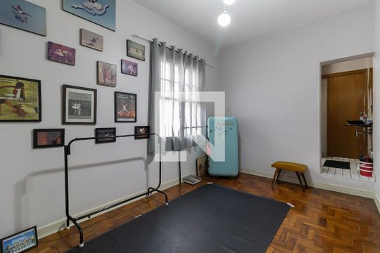 Suíte de casa à venda com 4 quartos, 200m² em Cambuci, São Paulo