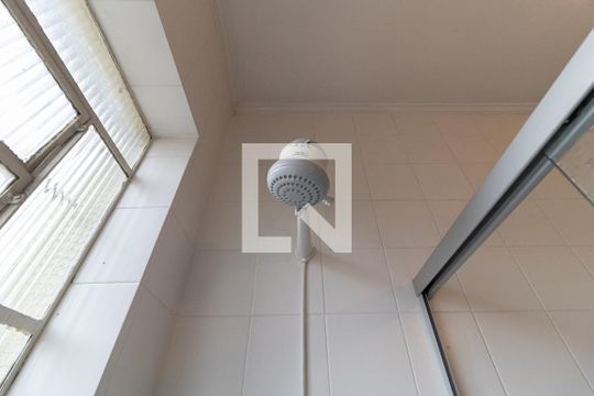 Banheiro Social de casa à venda com 4 quartos, 200m² em Cambuci, São Paulo
