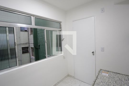Apartamento à venda com 2 quartos, 45m² em Conjunto Habitacional Padre José de Anchieta, São Paulo