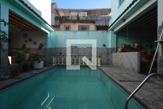 Área comum - Piscina de casa para alugar com 2 quartos, 250m² em Colégio, Rio de Janeiro